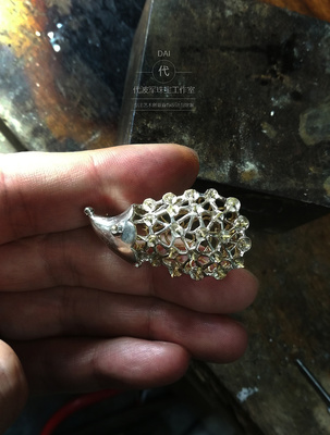 巴洛克异形珍珠,异形海水珍珠《刺猬》创作过程 欣赏
